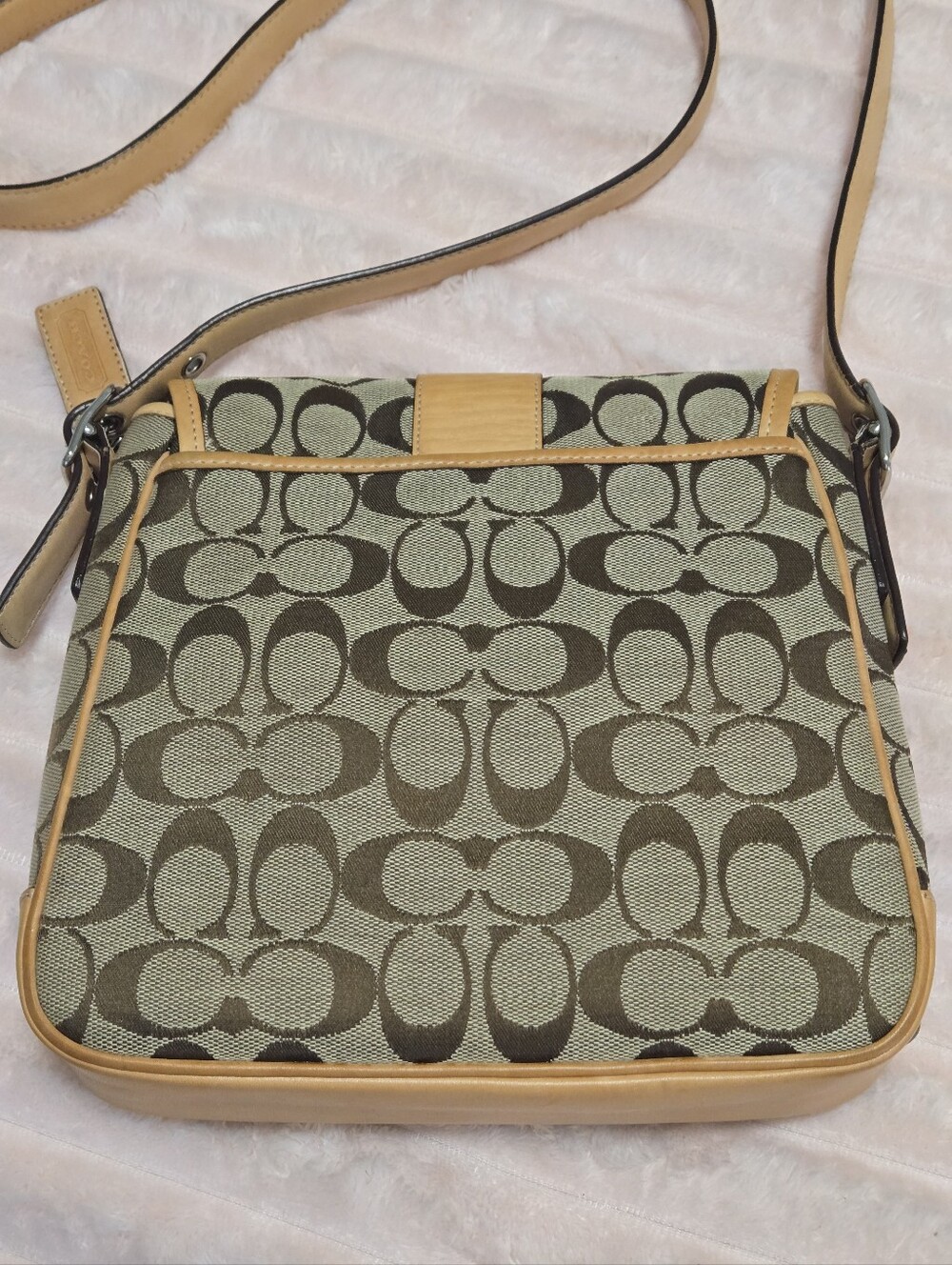 Coach Signature Canvas Messenger Crossbody Bag 2003 Vintage - Picture 3 of 14